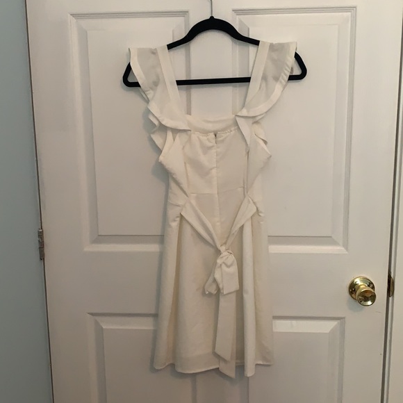 White button dress - Picture 2 of 2